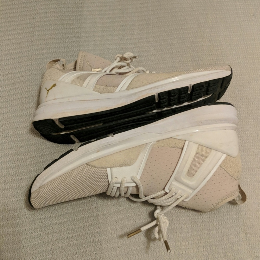 Puma tennis shoes